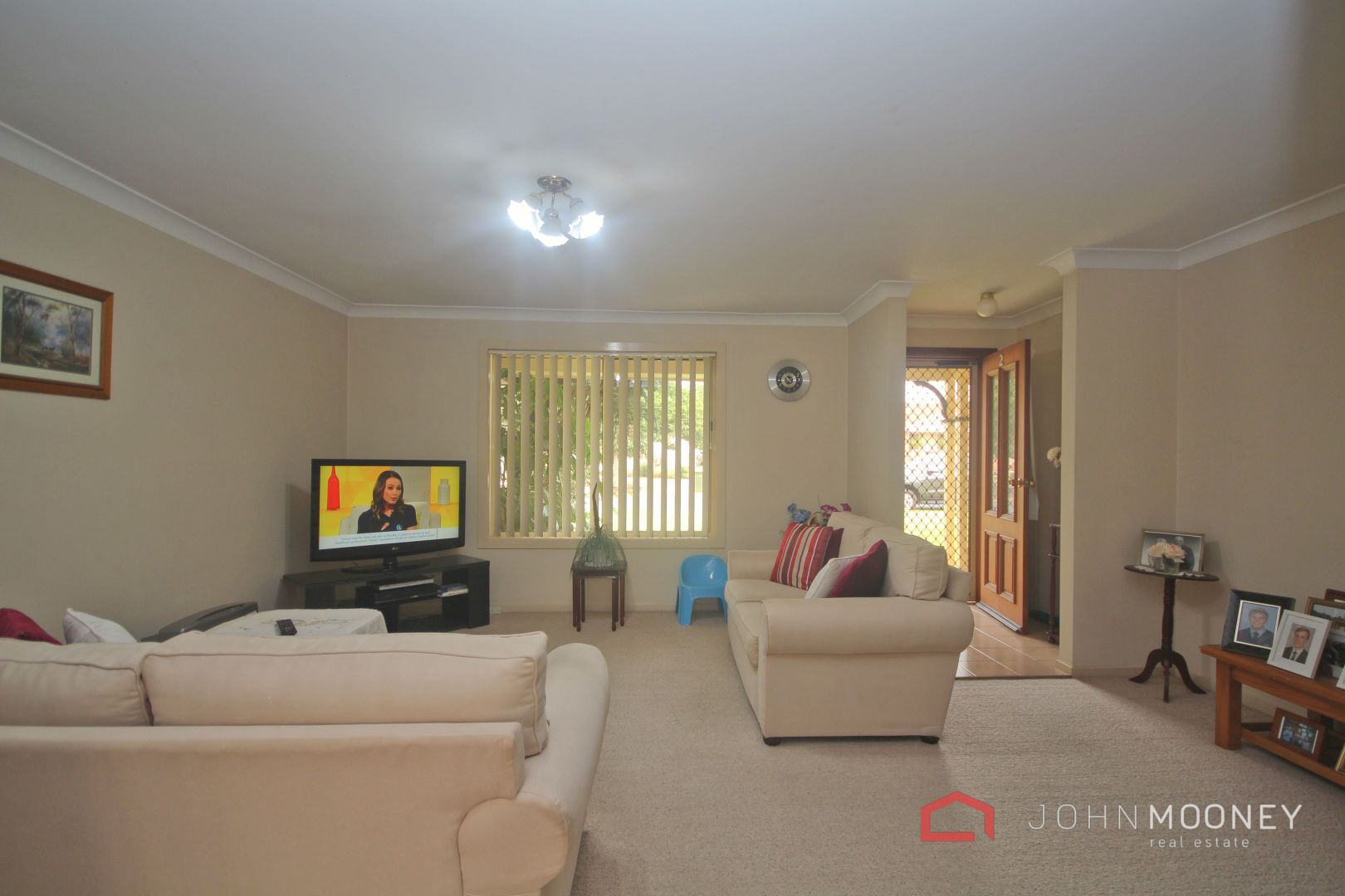 2/76 Dalman Parkway, Glenfield Park NSW 2650, Image 1