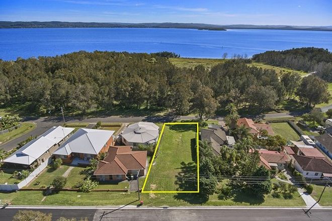 Picture of 41 Lakeside Parade, THE ENTRANCE NSW 2261