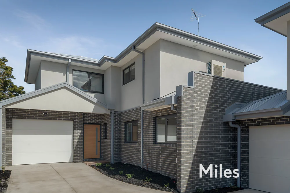 2/11 Mount Ida Avenue, Rosanna VIC 3084