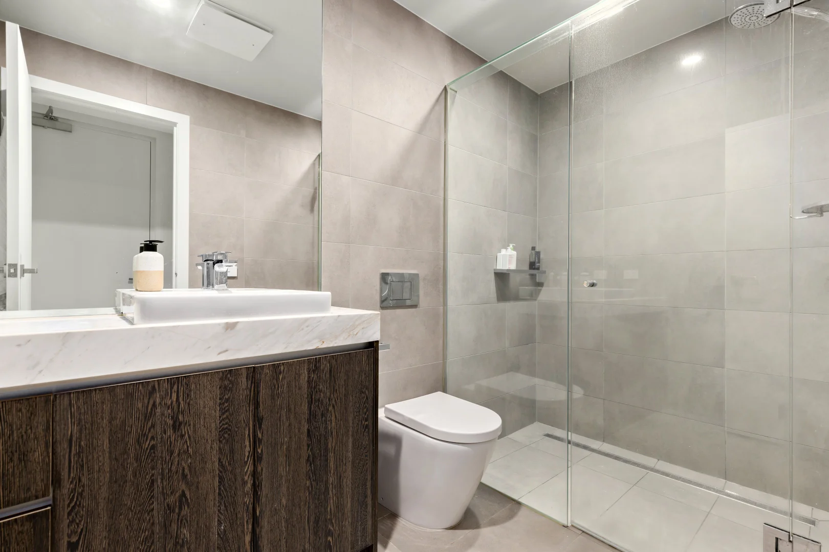 Additional image 7 of 2/24 Cotham Road, Kew VIC 3101