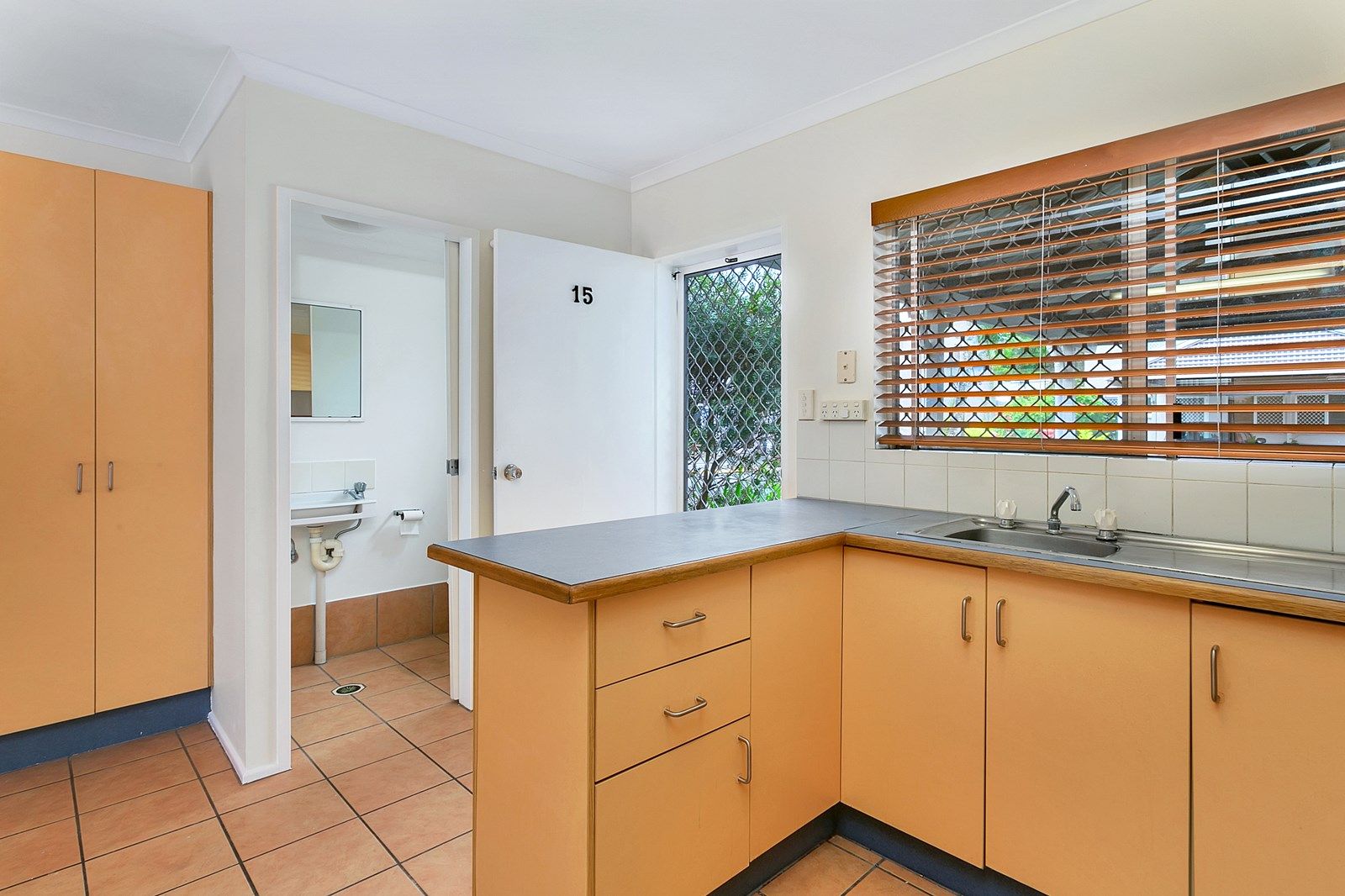 15/6-8 Cannon Street, Manunda QLD 4870, Image 2