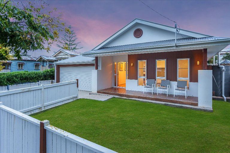4 bedrooms House in 161A West Street NEWTOWN QLD, 4350