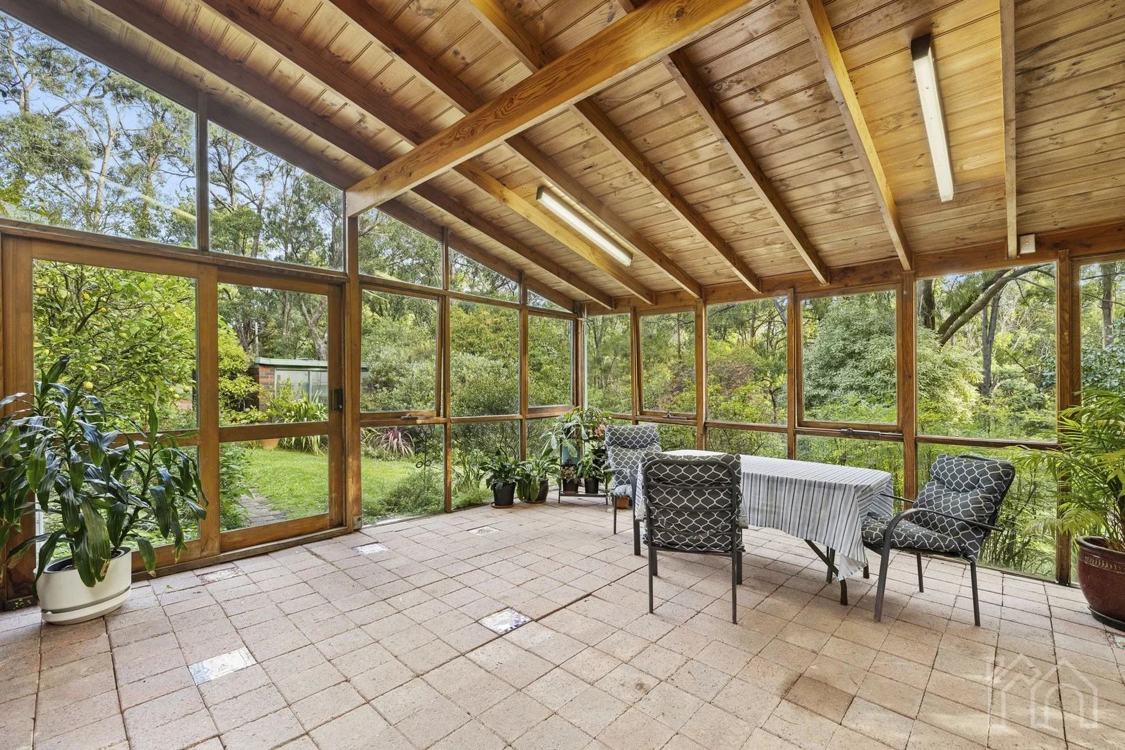 2 Ellandee Crescent, Macedon VIC 3440