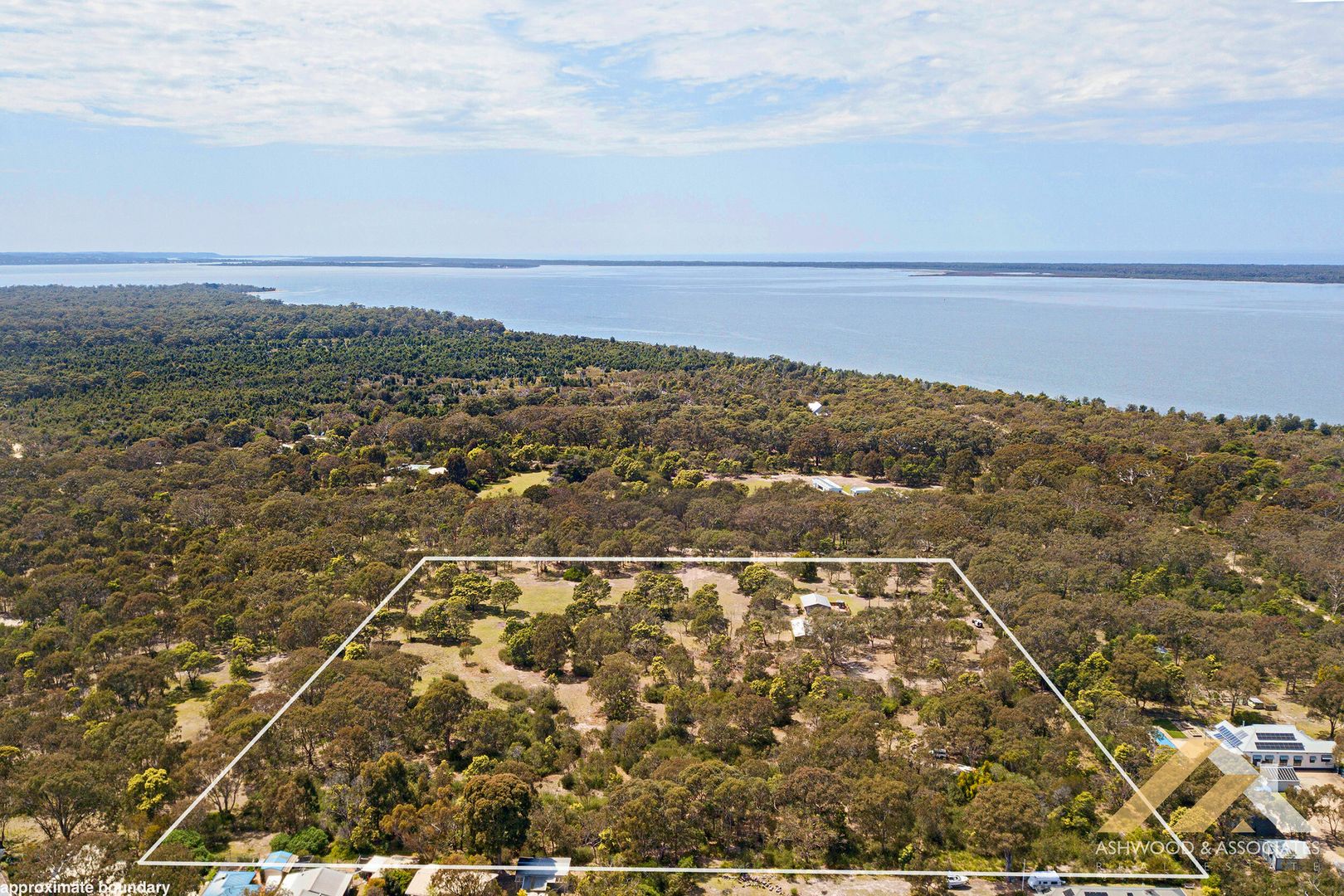 15 Centre Rd, Raymond Island VIC 3880 House for Sale 699,000