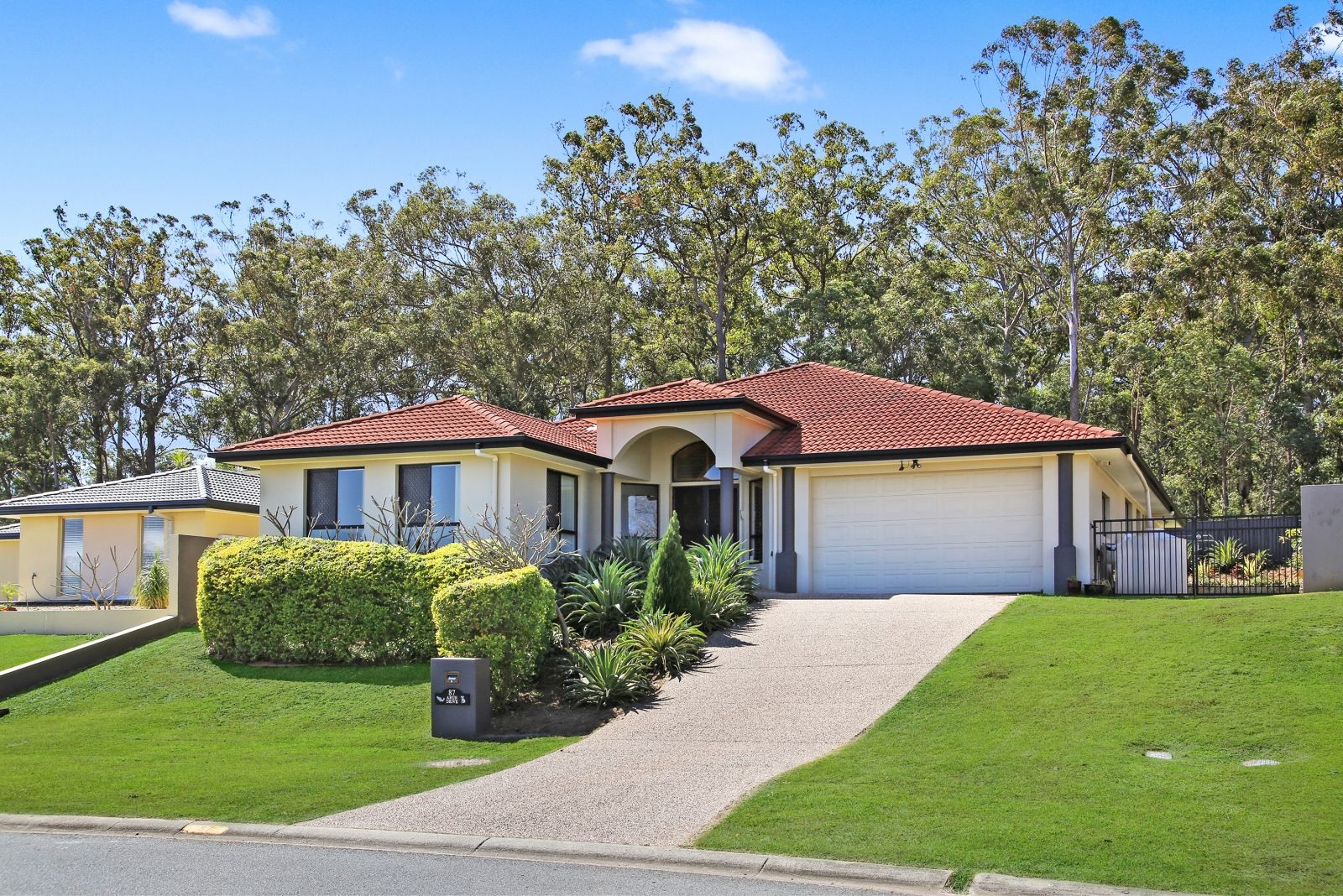 87 Arun Drive, Arundel Property History & Address Research Domain