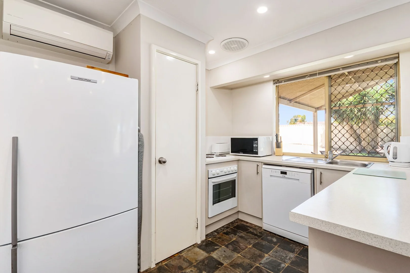 Additional image 6 of 30 Elliot Rd, Hocking WA 6065