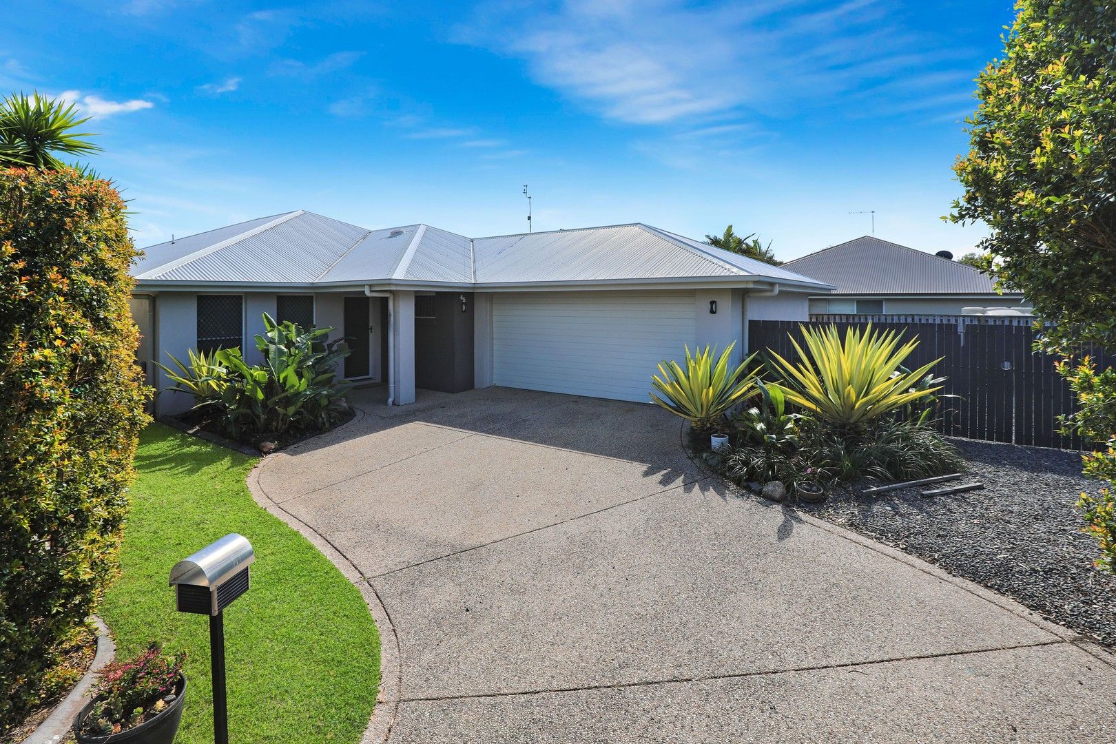 5 bedrooms House in 45 Lark Circuit MOUNTAIN CREEK QLD, 4557