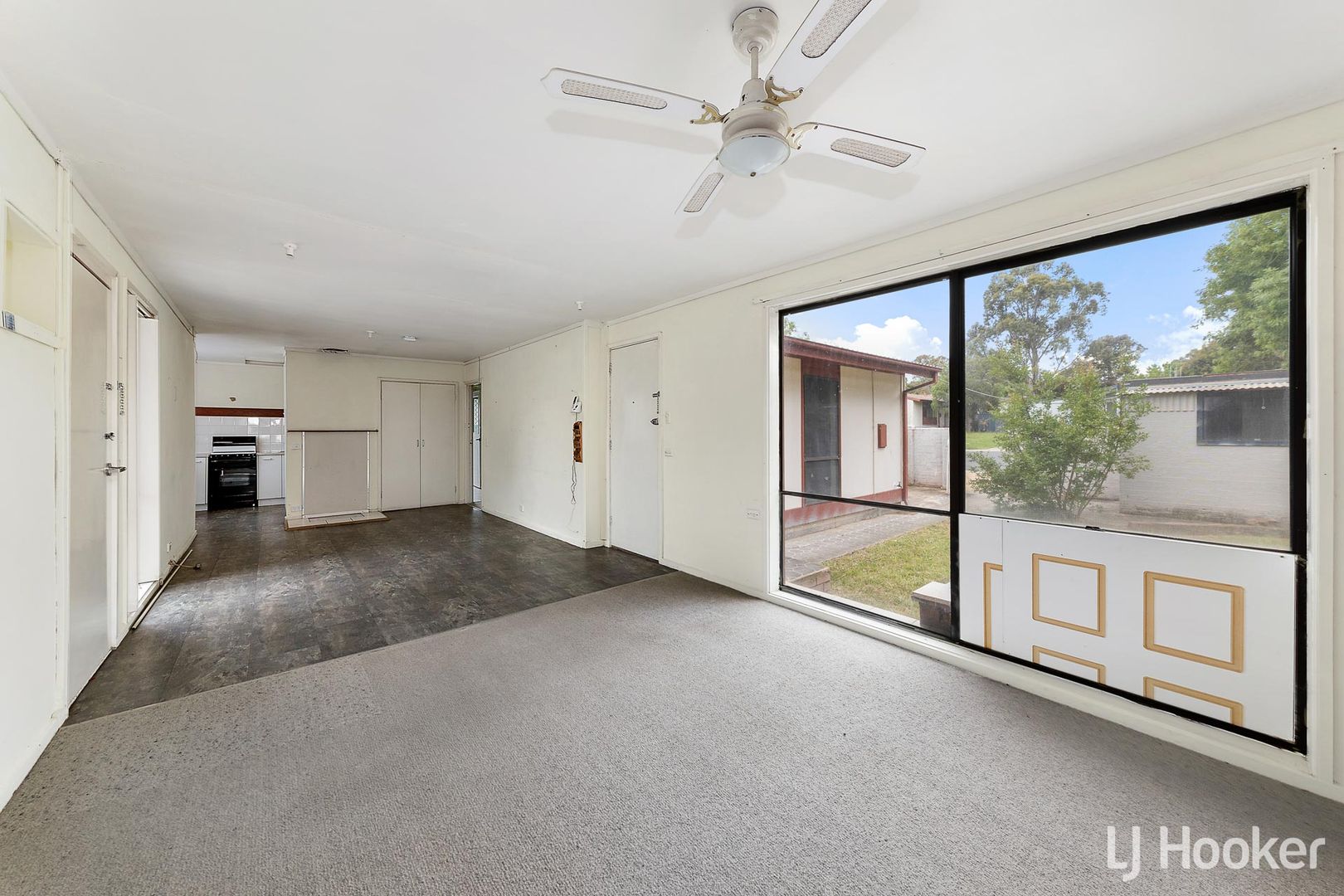 12 Yabsley Place, Charnwood ACT 2615, Image 2