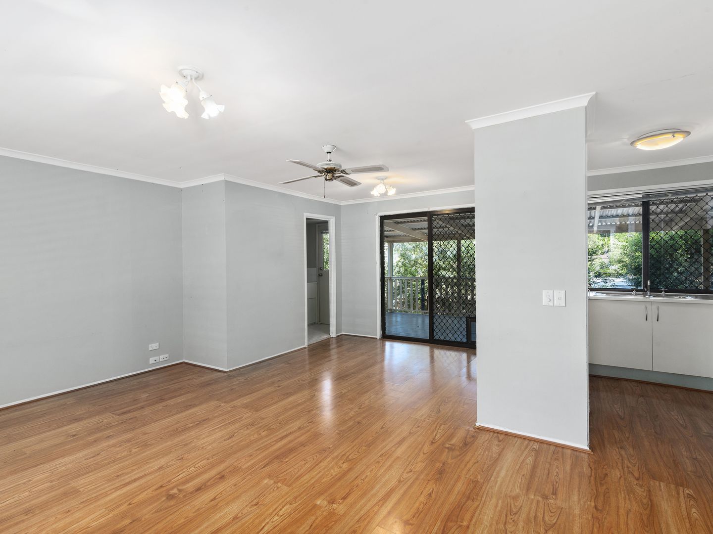 2 Beau Court, Highland Park QLD 4211, Image 1