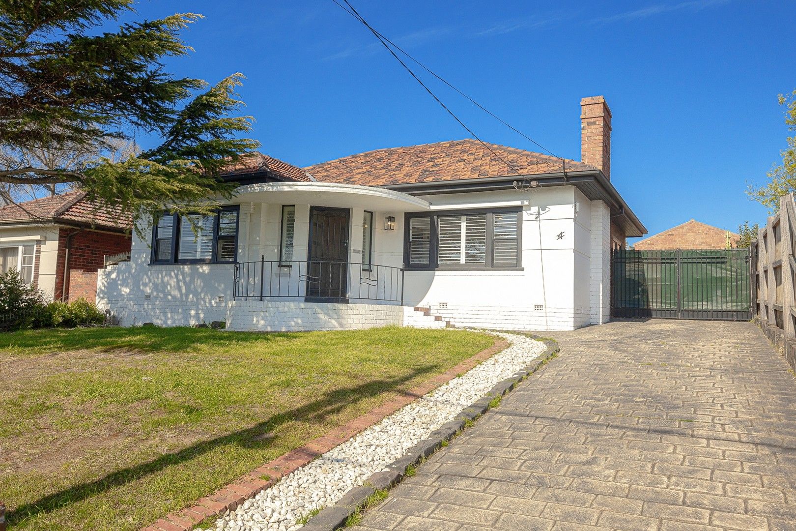 3 bedrooms House in 4 Rogers Avenue BRIGHTON EAST VIC, 3187