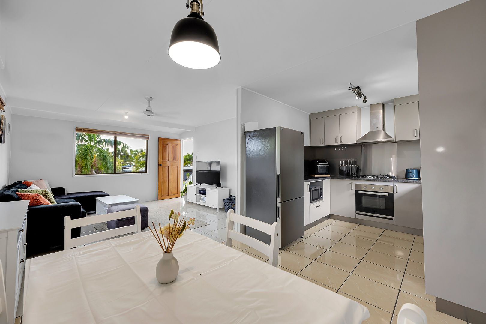 6 Jansen Street, Slade Point QLD 4740, Image 1