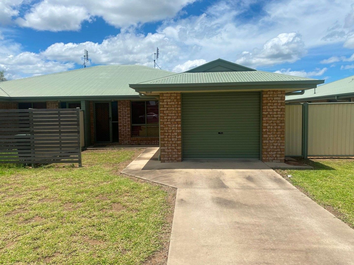 2/107 ZELLER ST, Chinchilla QLD 4413, Image 0