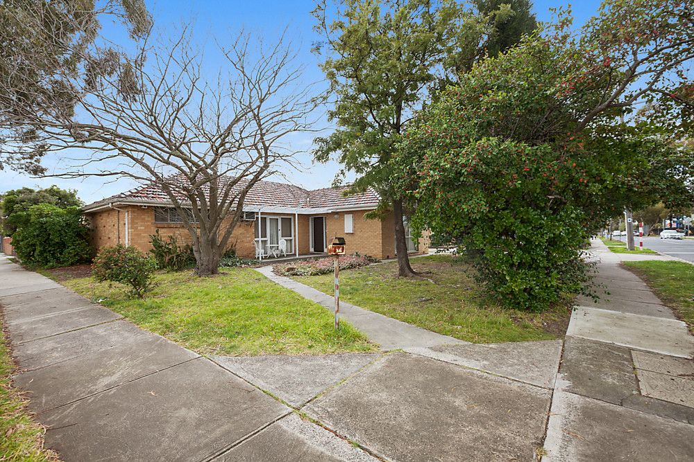 64 Clarks Road, Keilor East VIC 3033