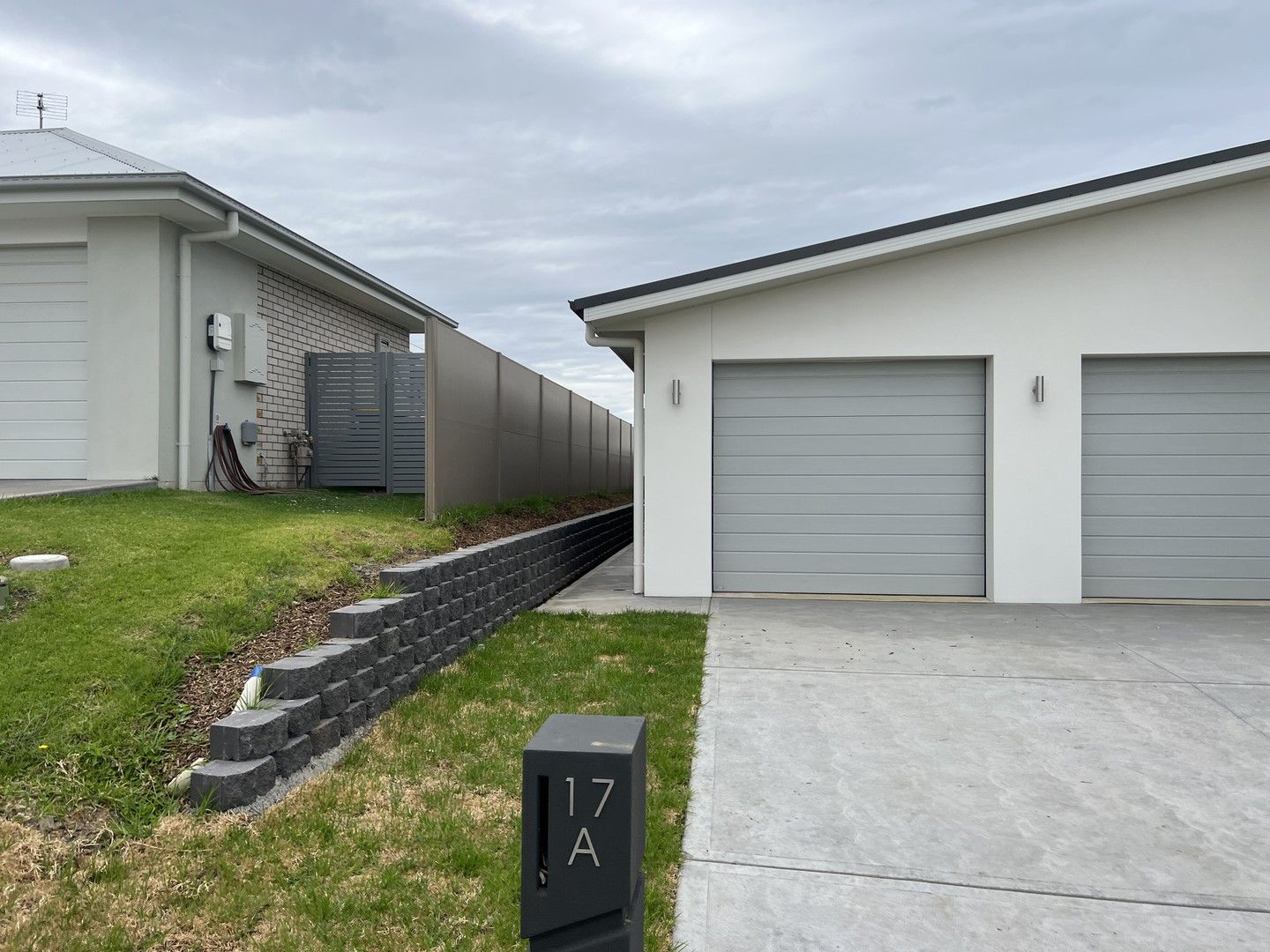2 bedrooms Apartment / Unit / Flat in 2/17 Corbett Road NORTH ROTHBURY NSW, 2335