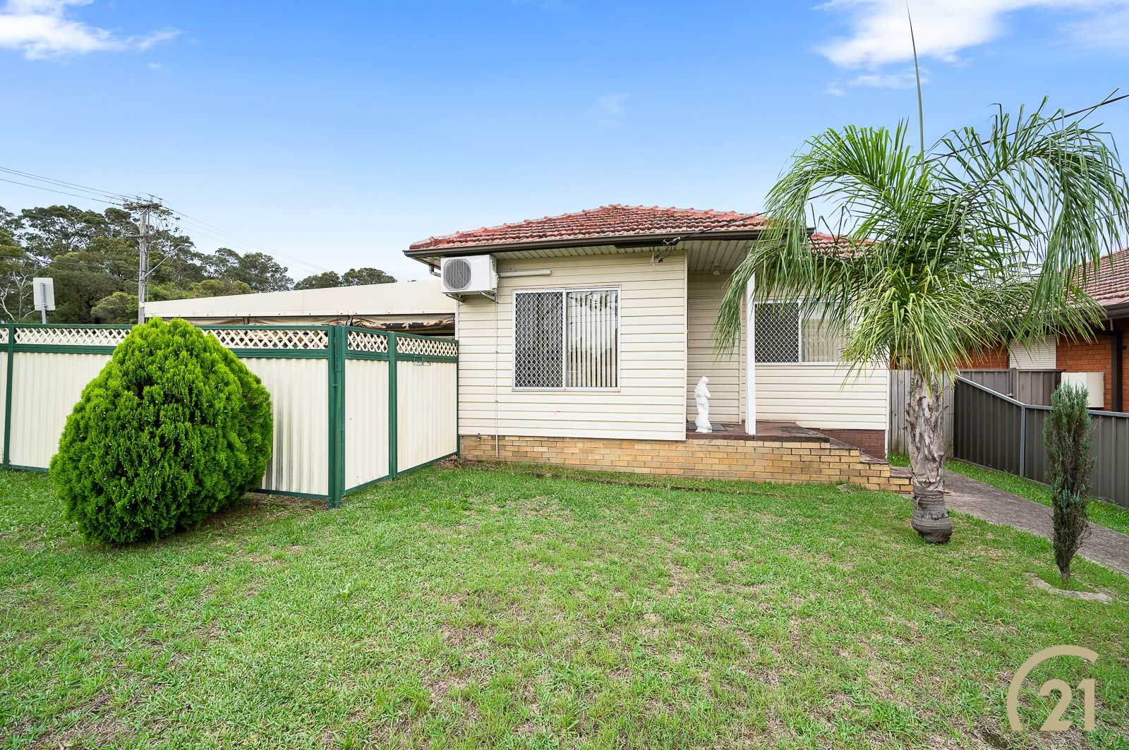 835 The Horsley Drive , Smithfield NSW 2164