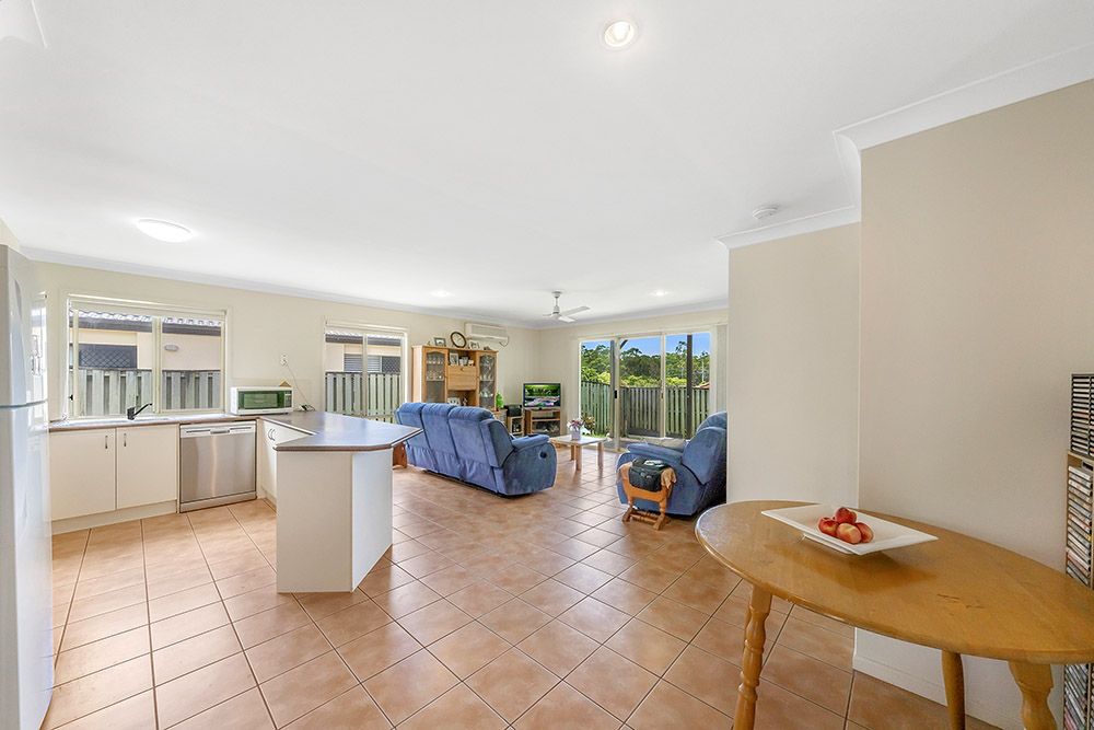 5 Madasin Close, Arundel QLD 4214, Image 1