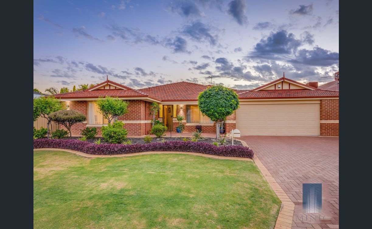 4 bedrooms House in 4 Tinko Mews CANNING VALE WA, 6155