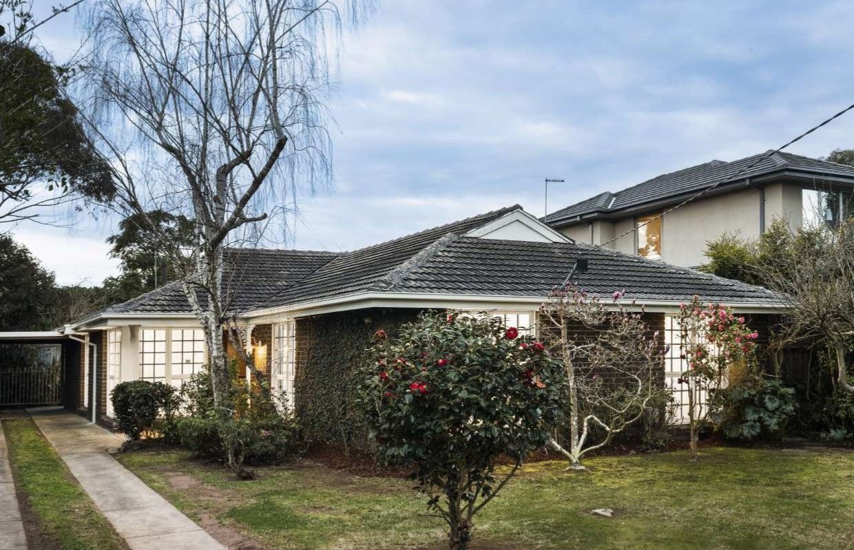 33 Arnott Street, Mont Albert North VIC 3129 House For Rent 1,050