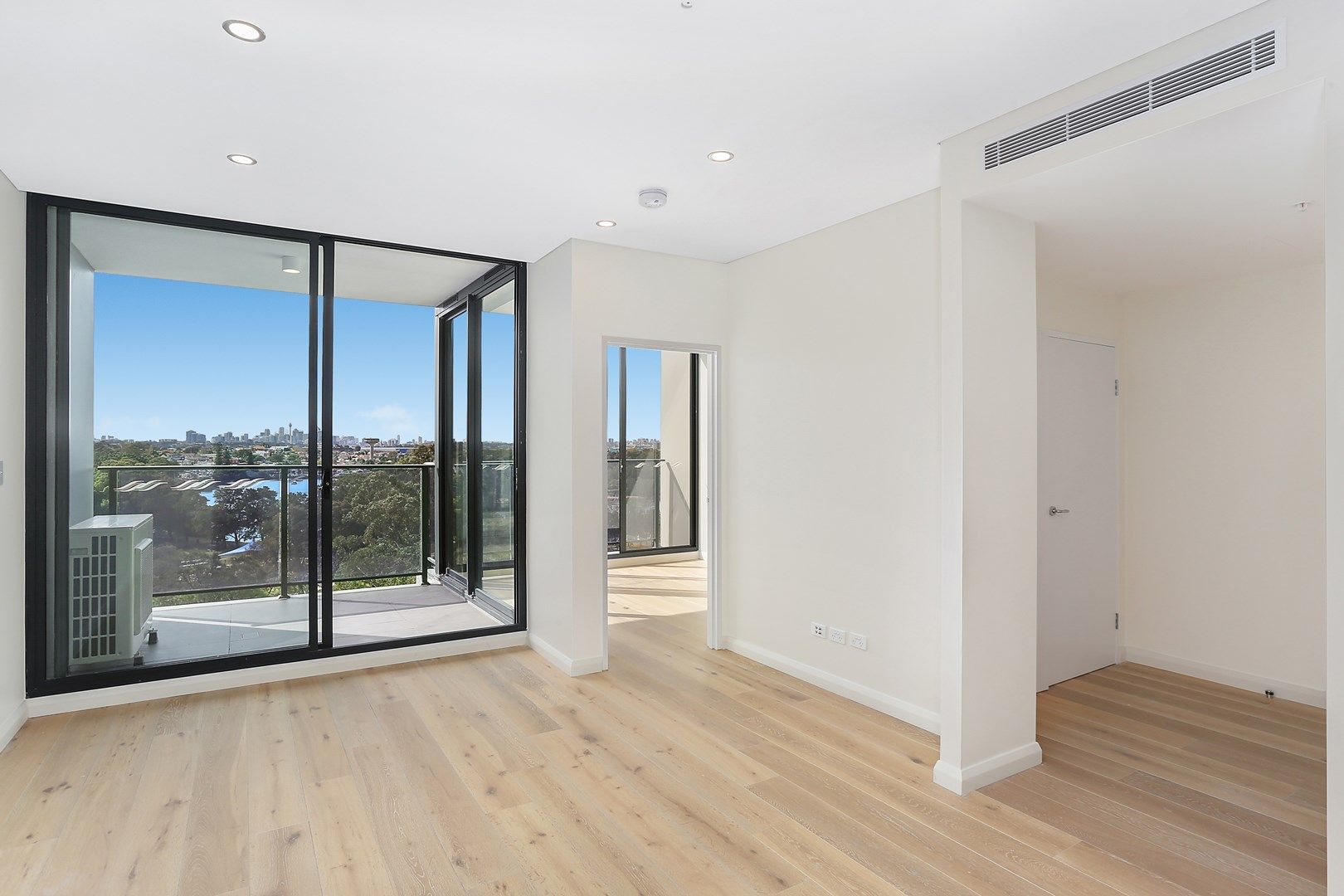 1 bedrooms Apartment / Unit / Flat in C1105/10 Gertrude Street WOLLI CREEK NSW, 2205