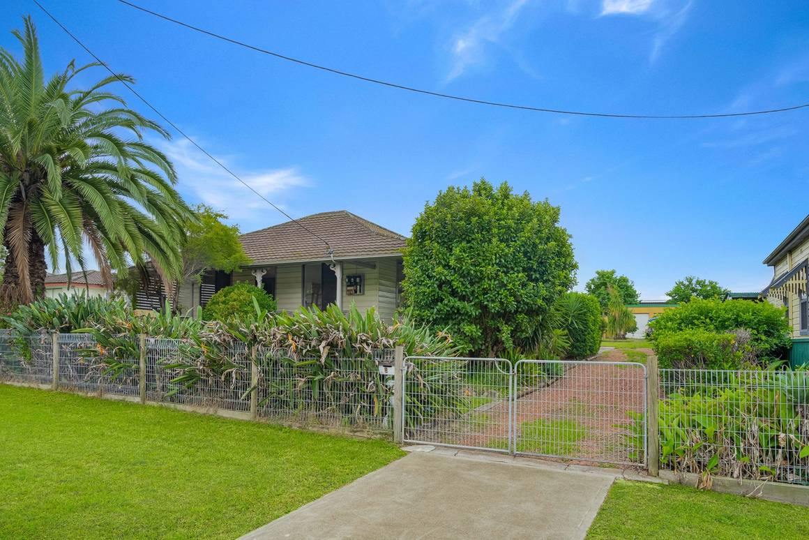 Picture of 5 Railway Street, BRANXTON NSW 2335