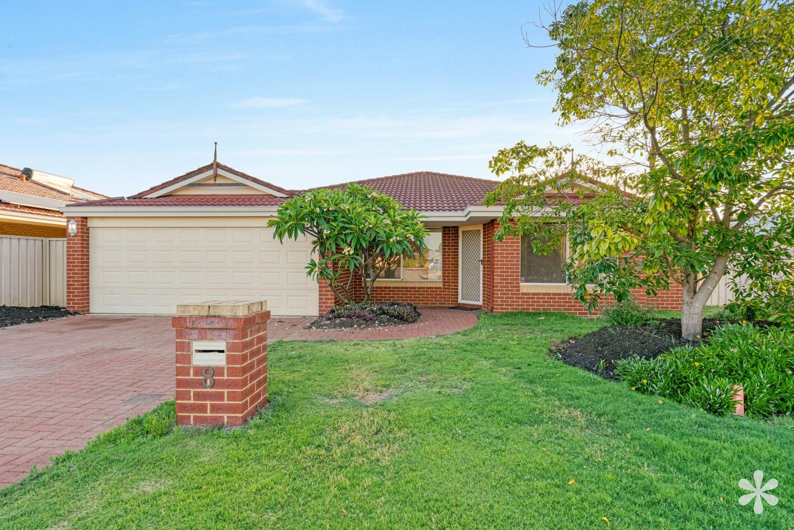 3 bedrooms House in 8 Boongala Circuit CANNING VALE WA, 6155