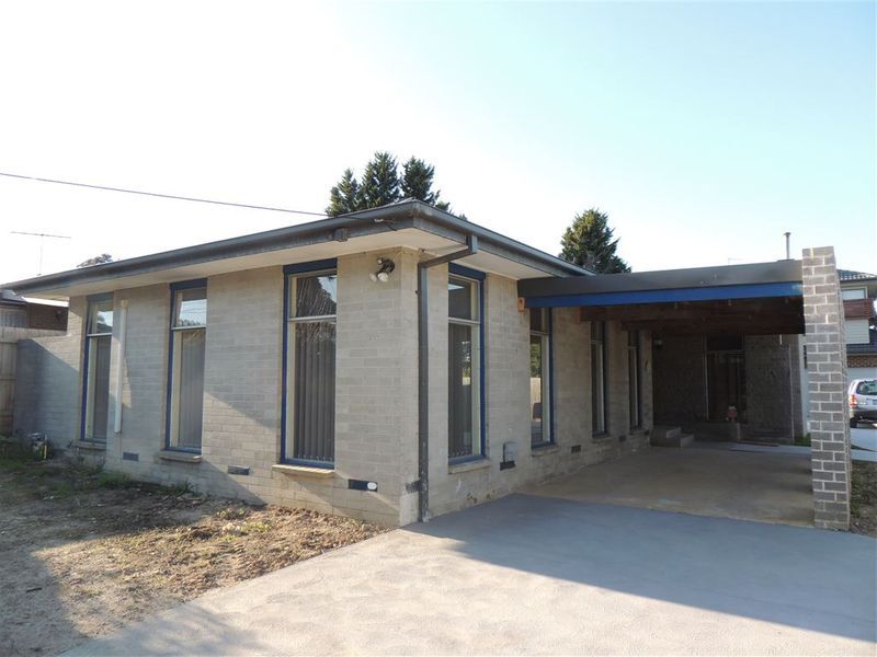 3 bedrooms Apartment / Unit / Flat in 1/9 Kirrawee Avenue WANTIRNA SOUTH VIC, 3152