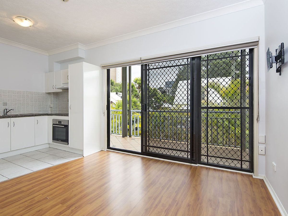14/20 Terrace Street, Spring Hill QLD 4000, Image 2
