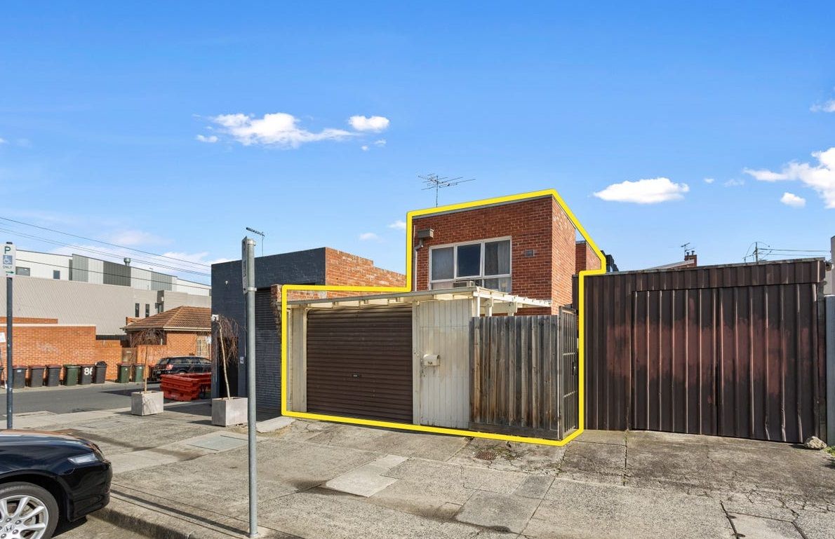 4 bedrooms House in 74a Poath Road HUGHESDALE VIC, 3166