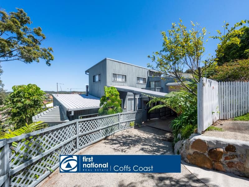68 Manning Avenue Coffs Harbour Nsw 2450 House For Rent 620 Domain