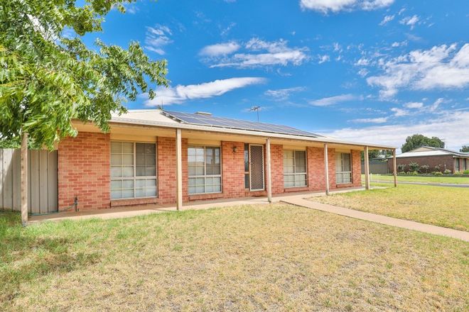 Picture of 2 Tower Court, BURONGA NSW 2739