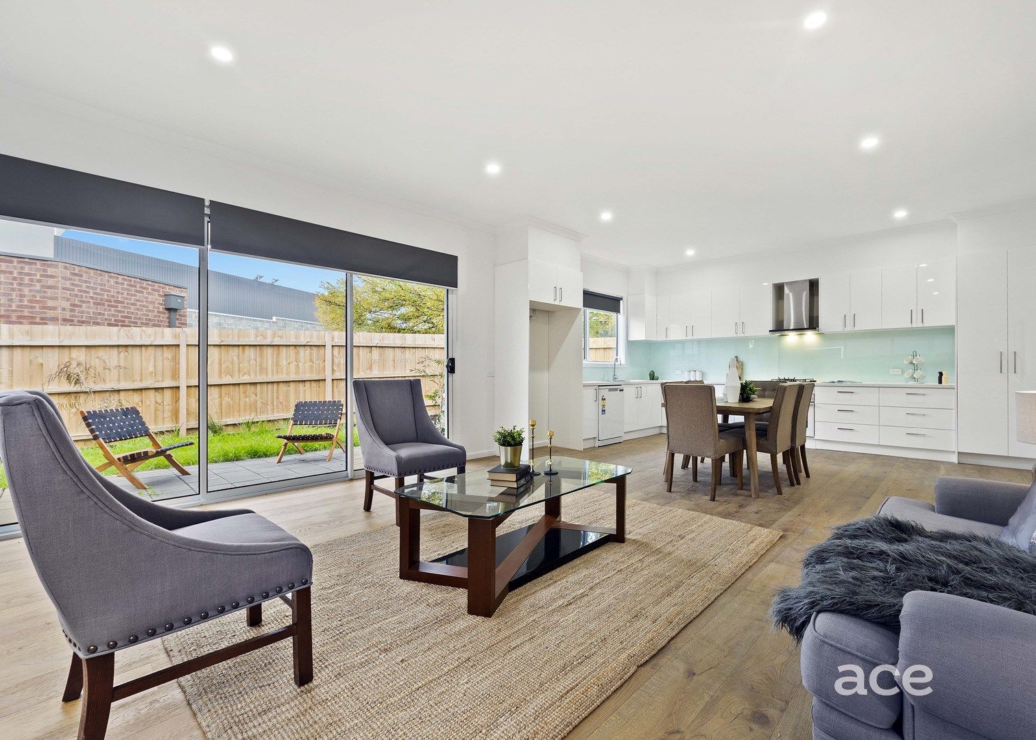 2/4 Tandara Court, Chadstone VIC 3148, Image 0