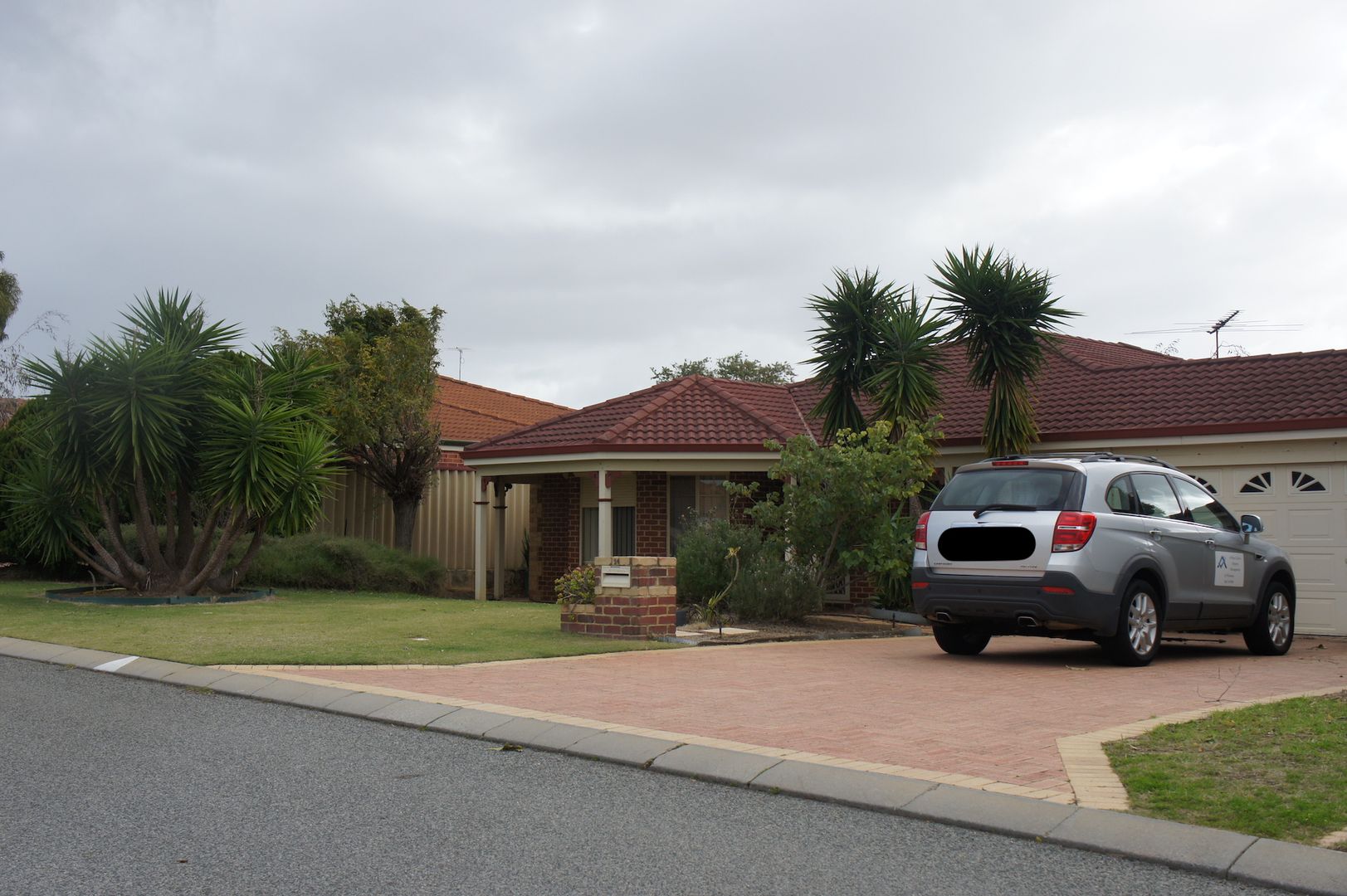 4 bedrooms House in 24 Eradu Ramble HOCKING WA, 6065