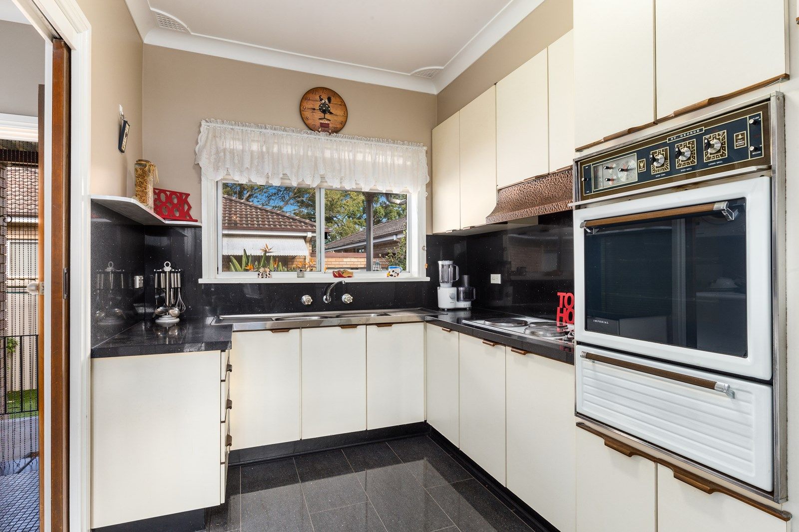 3/79 Greenacre Road, Connells Point NSW 2221, Image 2