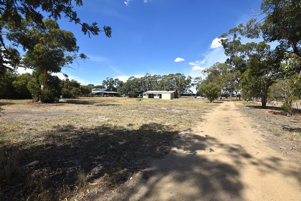 58 Moor Street, Barmah VIC 3639, Image 2