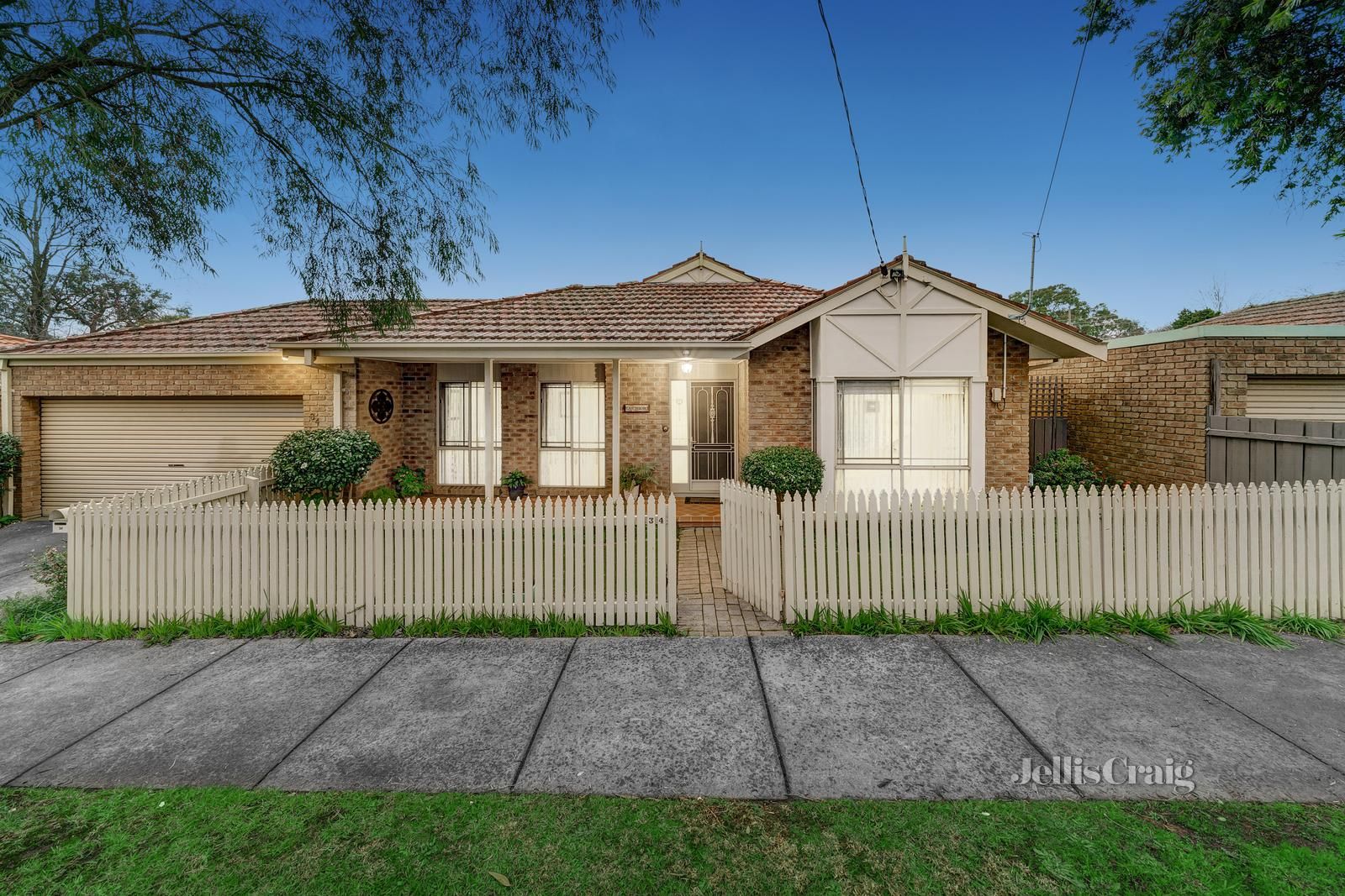 2 bedrooms Apartment / Unit / Flat in 34 Bourke Street RINGWOOD VIC, 3134