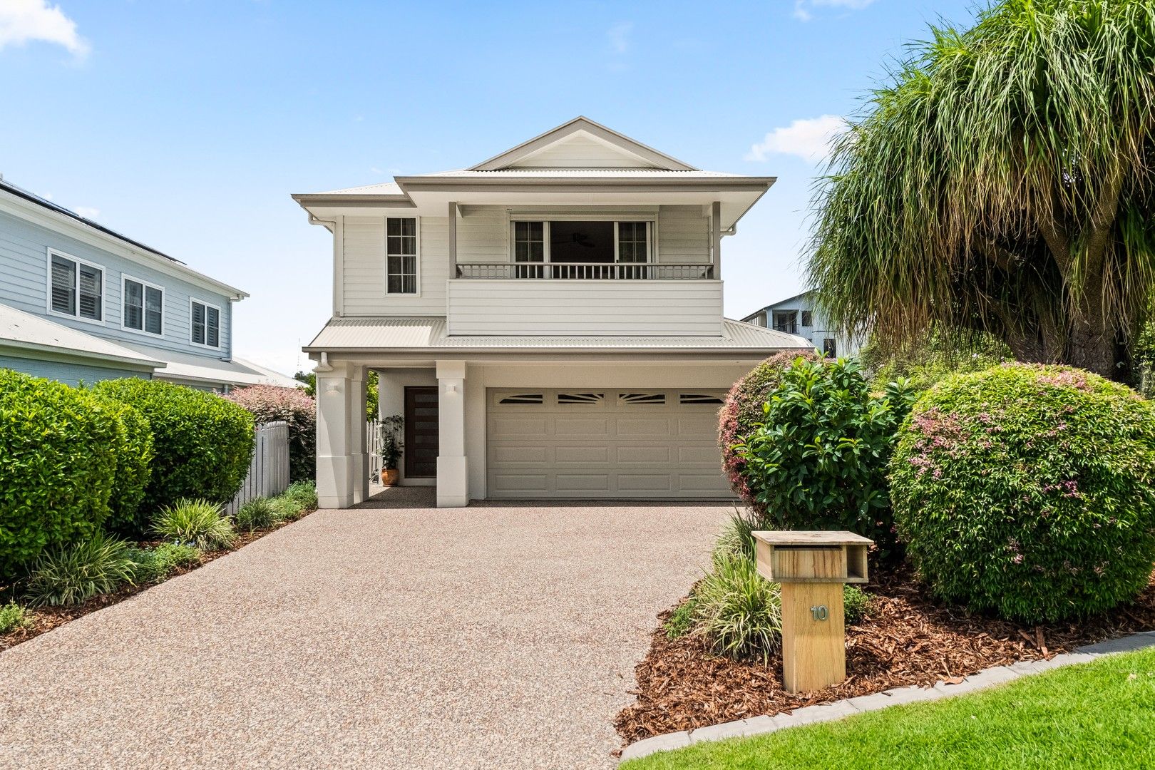 5 bedrooms House in 10 Poppy Place THE GAP QLD, 4061