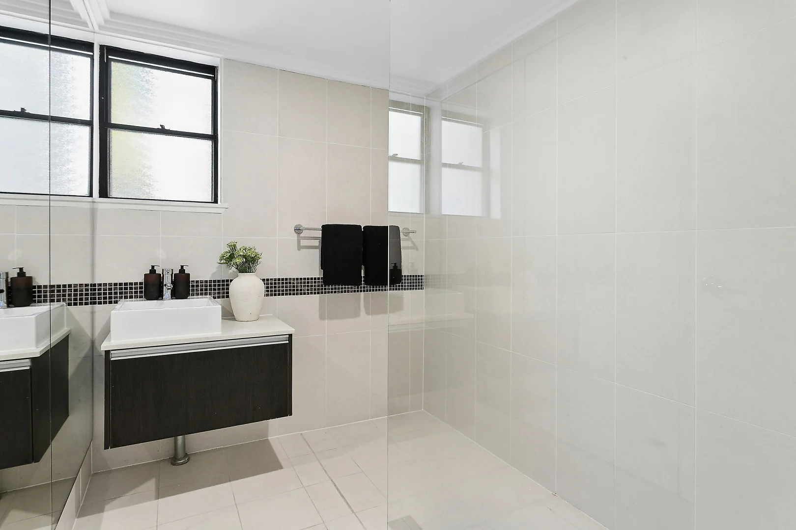 Additional image 5 of 2/26-34 McElhone Street, Woolloomooloo NSW 2011