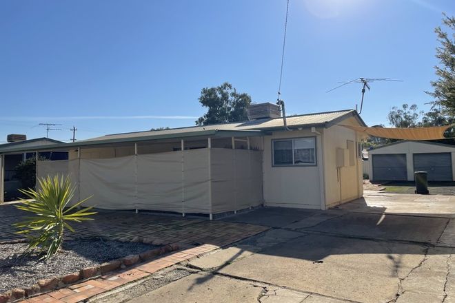 Picture of 28 Brooks Crescent, DARLINGTON POINT NSW 2706