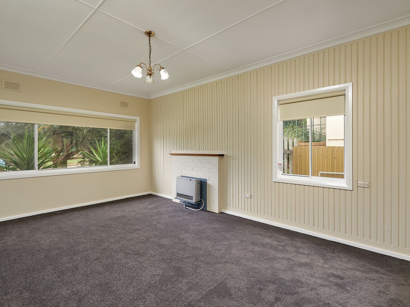 16 Mount Street, Kooringal NSW 2650, Image 1