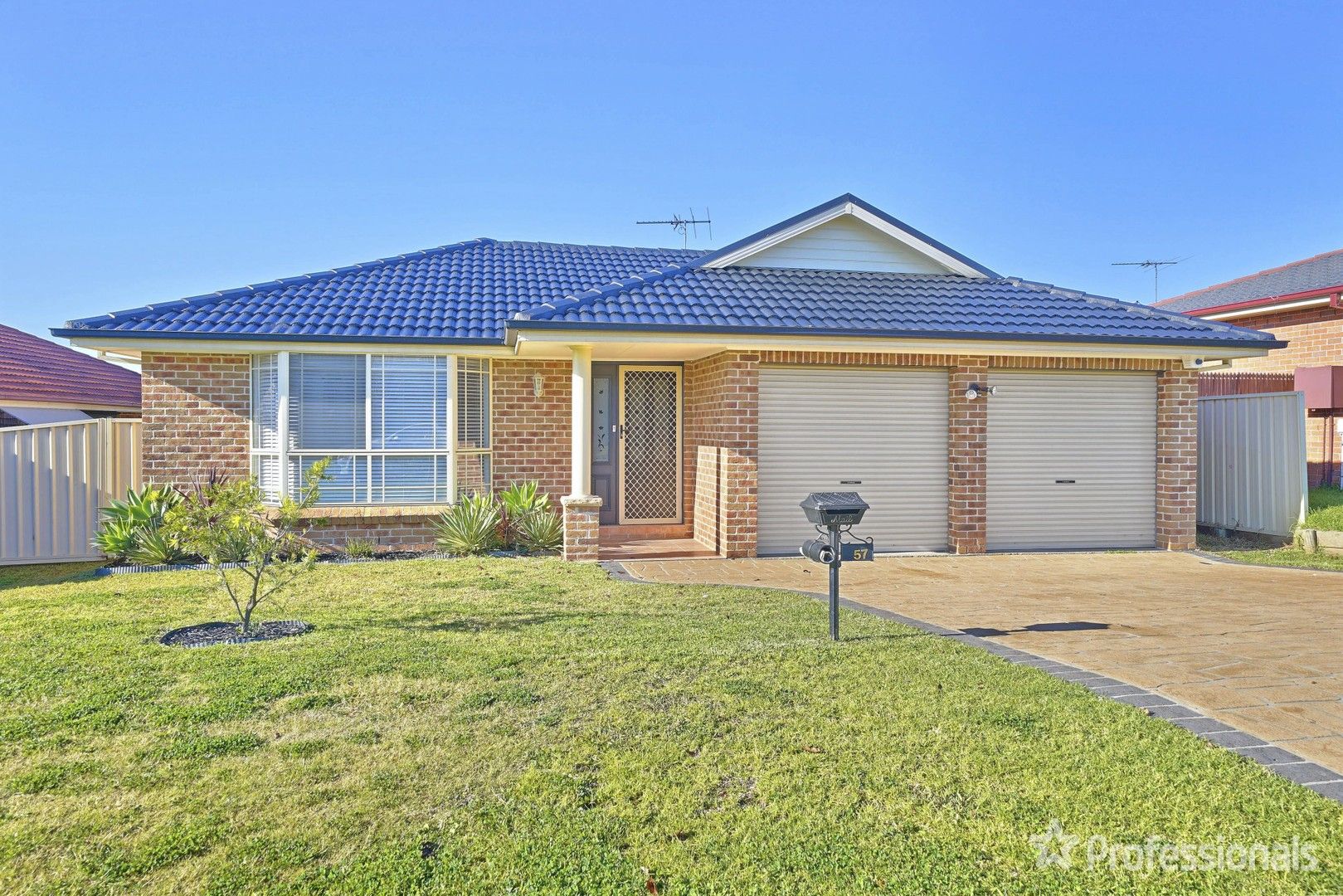 4 bedrooms House in 57 Kokoda Circuit MOUNT ANNAN NSW, 2567