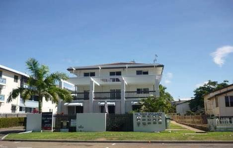 9/98 The Strand , North Ward QLD 4810