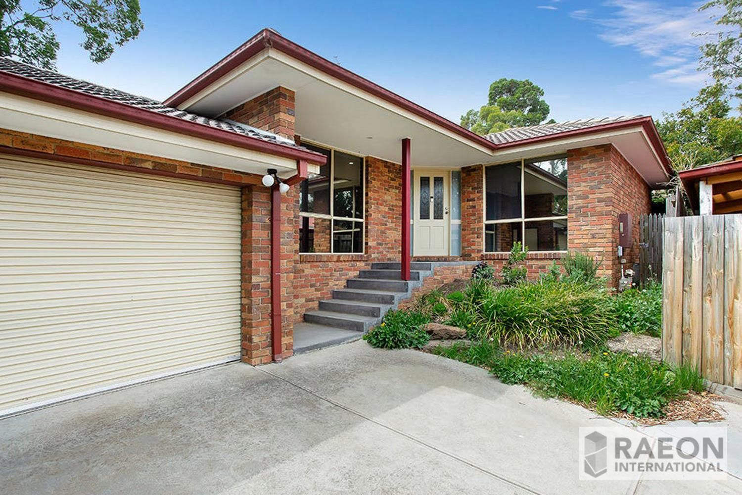 3 bedrooms House in 17A Graeme Avenue MONTMORENCY VIC, 3094