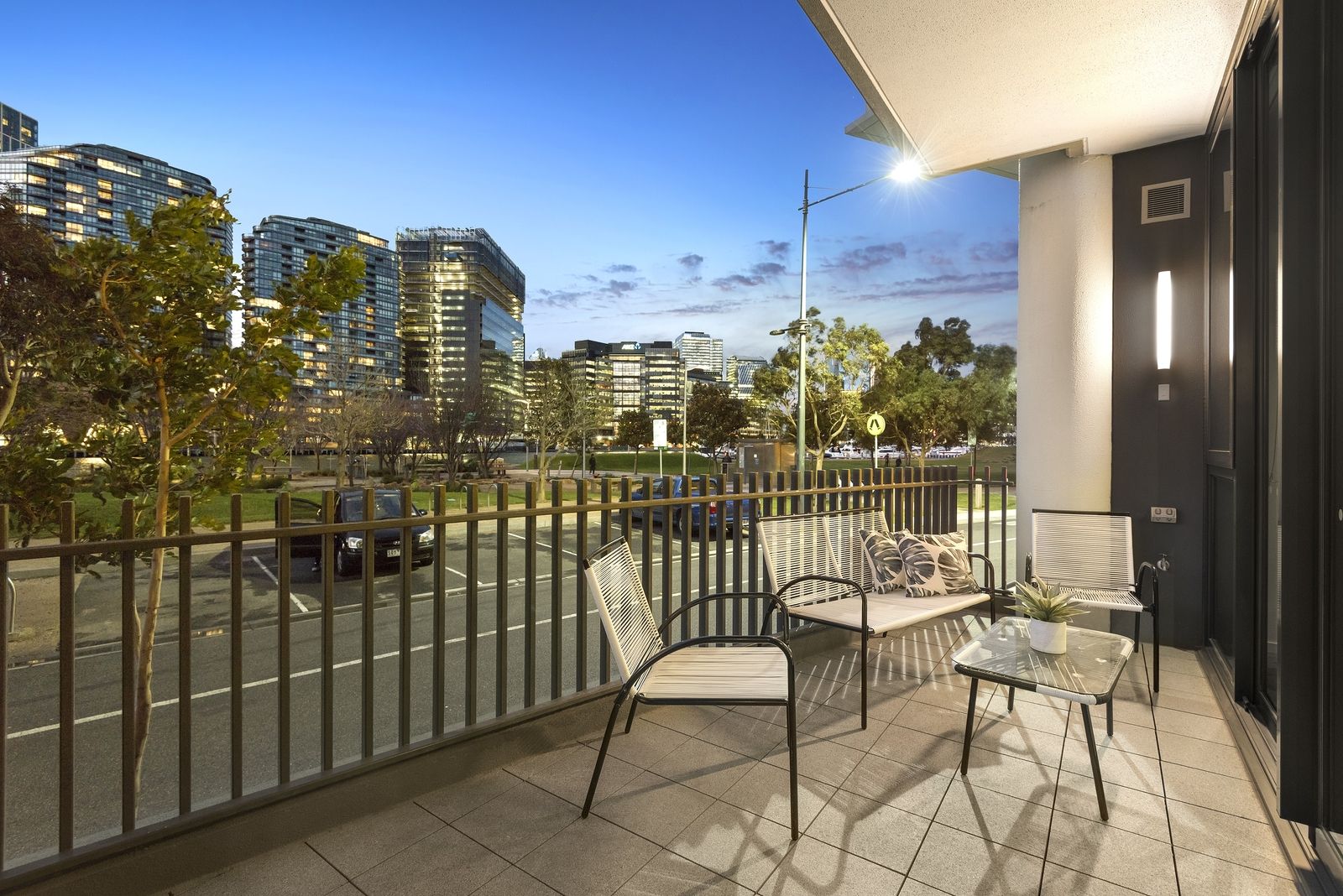 3 Point Park Crescent, Docklands VIC 3008, Image 0