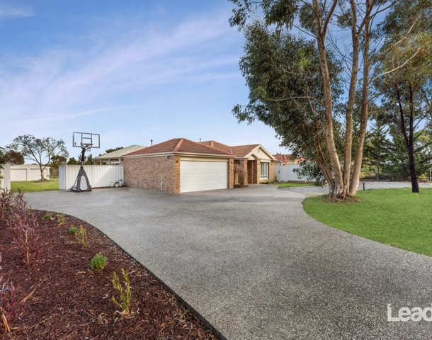 41 Rolling Meadows Drive, Sunbury VIC 3429