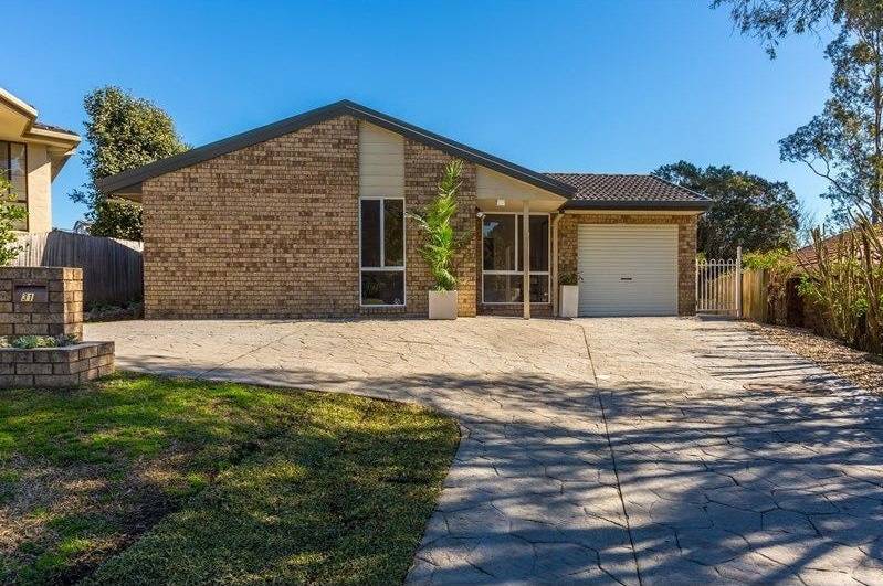 Picture of 31 Woodport Close, GREEN POINT NSW 2251