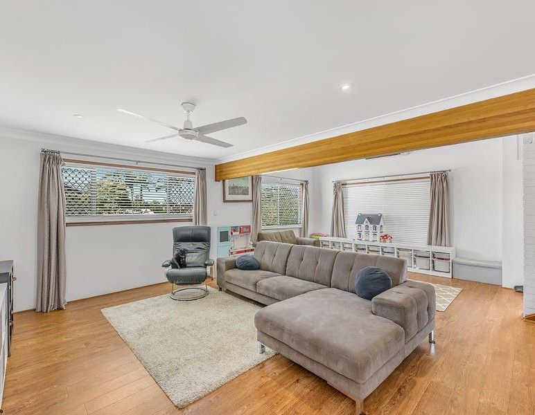 4 bedrooms House in 1 Croton Close MIDDLE PARK QLD, 4074