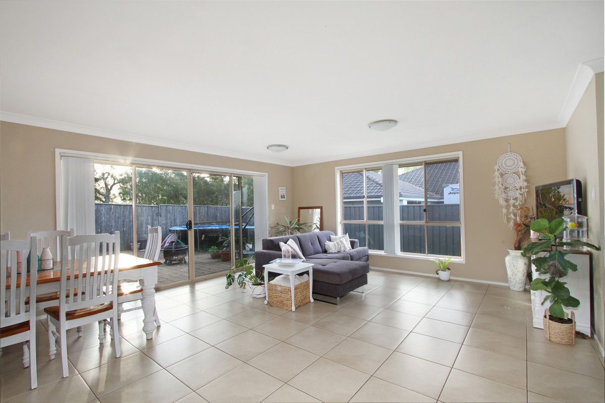 10 Spears Place, Horsley NSW 2530, Image 2
