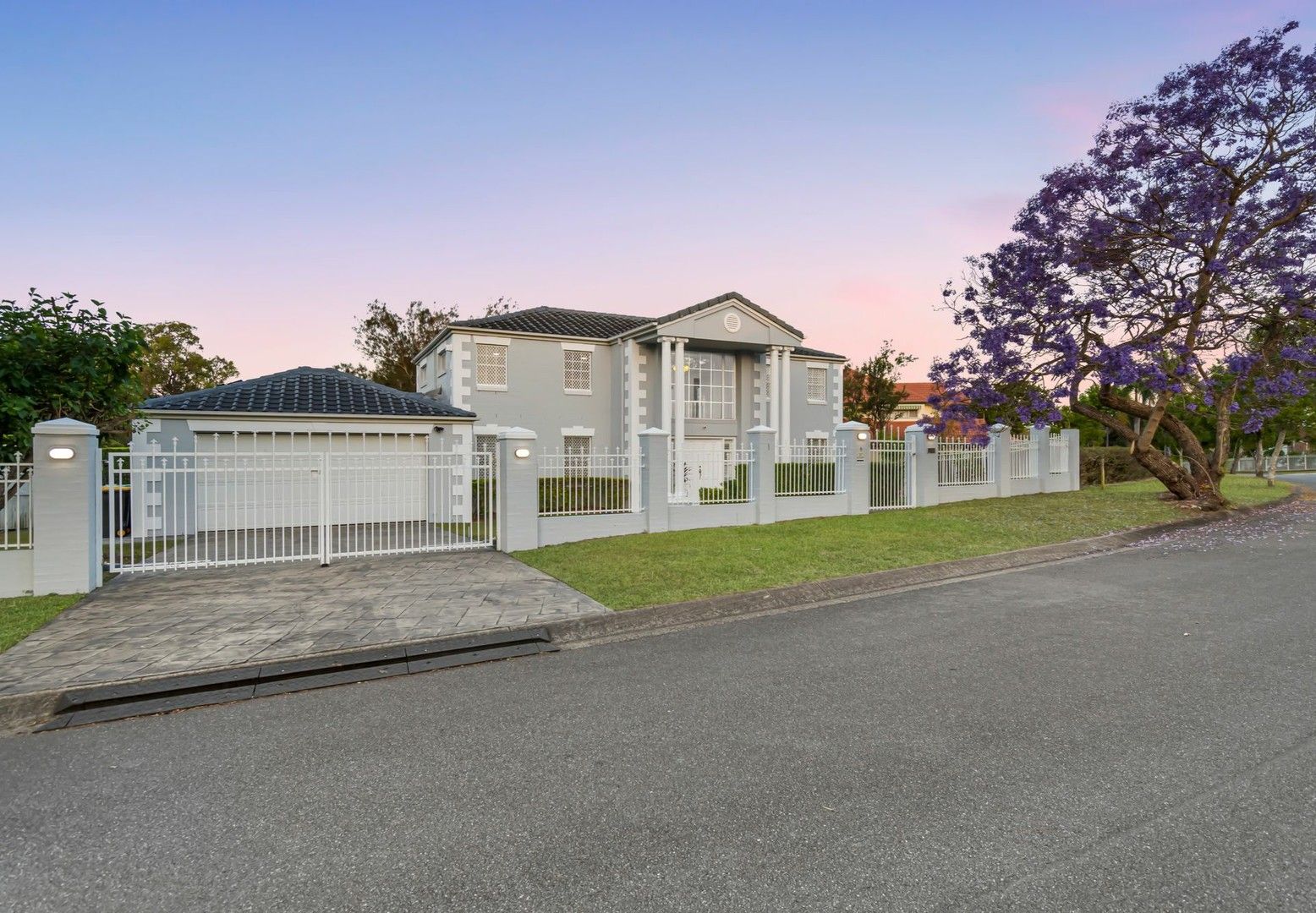 5 bedrooms House in 6 Bottletree Place CALAMVALE QLD, 4116
