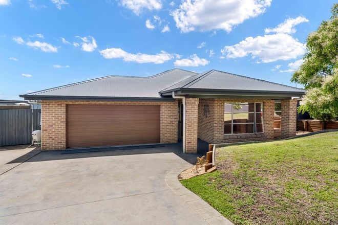 Picture of 2 Heath Avenue, ABERGLASSLYN NSW 2320