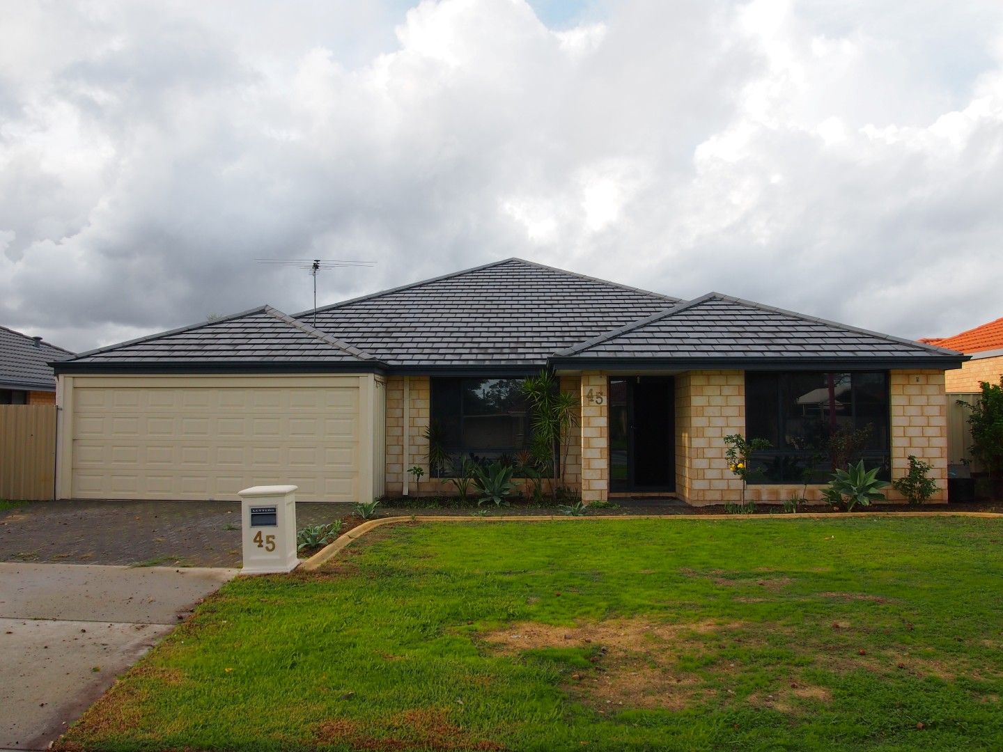 45 Poad Street, Seville Grove WA 6112, Image 0